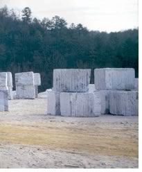 The drilled blocks from the Tate, Ga., quarry suggested the fluting of classical columns. Photo courtesy of the Georgia Marble Company. From Stone Work.
