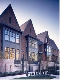 The 2002 Housing PIA Award-winning Victoria Townhomes, built over a two-level garage, live harmoniously with their neighbor, a restored, turn-of the-century apartment building. Photo © Robert Pisano.