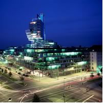 An exterior nightview of the Norddeutsche Landesbank in Hannover, Germany. Photo © R. Halbe.