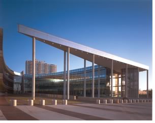 United States Federal Building, Oklahoma City, by Ross Barney + Jankowski. Photo  Steve Hall/Hedrich Blessing Photography.