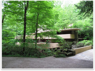Entering Fallingwater, May 2009. Photo by Dr. Sook Kim, courtesy of the Western Pennsylvania Conservancy.