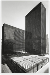 The 43-story John C. Kluczynski Federal Building sits in a plaza with two other government buildings designed by Mies van der Rohe. 
